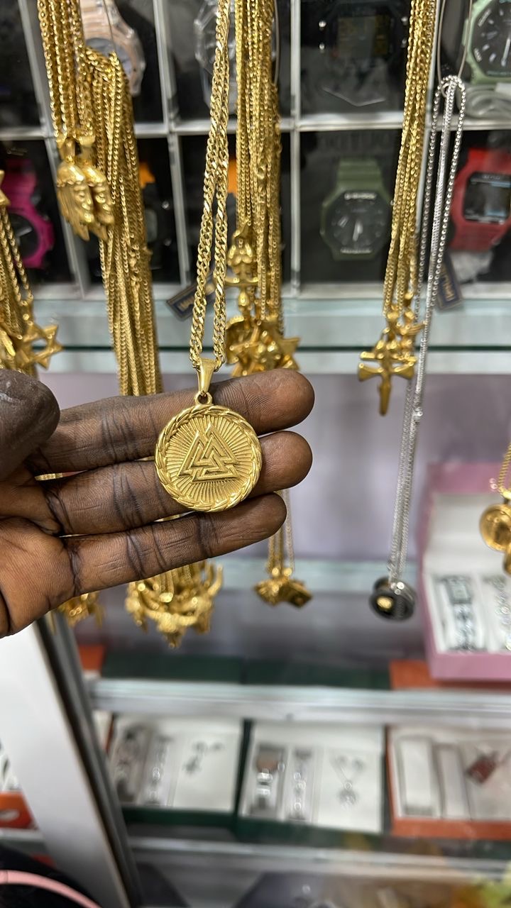 Stainless steel chain